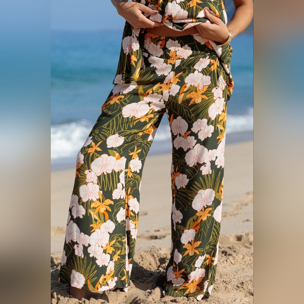 Ava Sky Fighting Eel Pant Thea in Clover Sea of Orchids, Size Small (NWT)